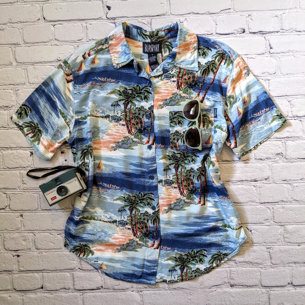 Vintage Blassport Hawaiian button up size Med